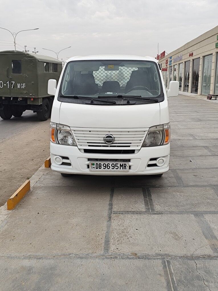 Nissan Urvan 2007 - 130 000 TMT - Мары - img 4