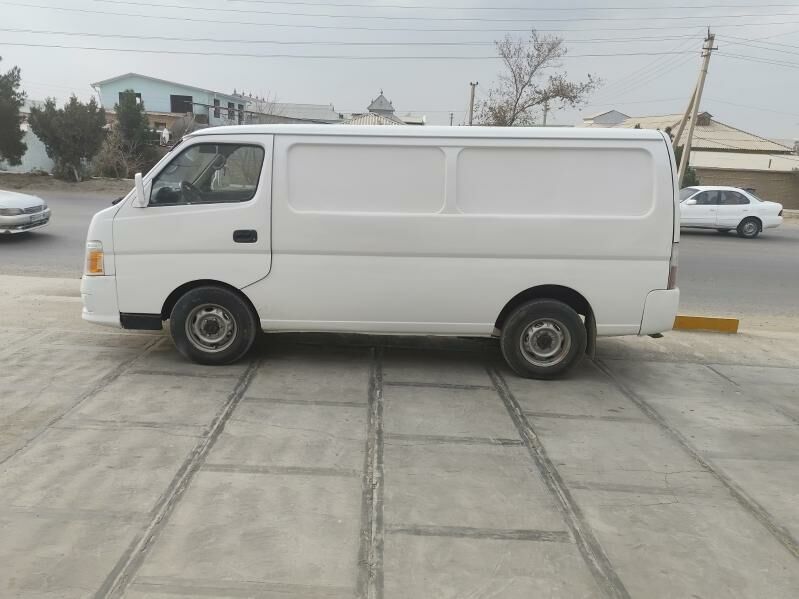 Nissan Urvan 2007 - 130 000 TMT - Мары - img 5