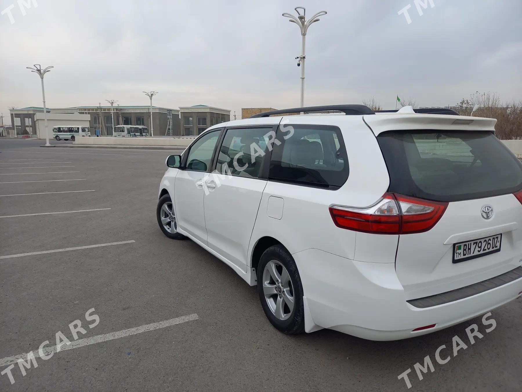 Toyota Sienna 2020 - 500 000 TMT - Daşoguz - img 7