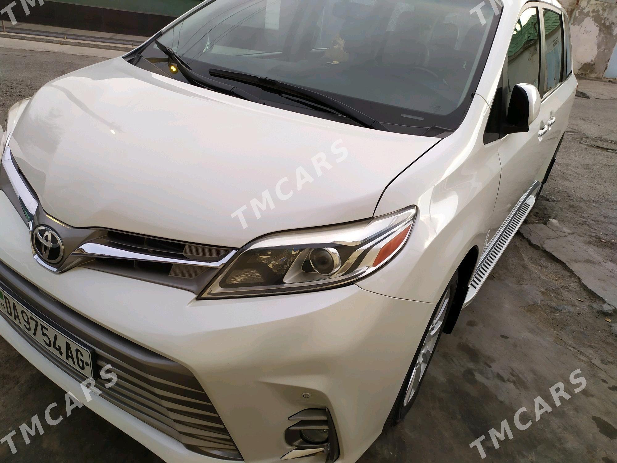 Toyota Sienna 2017 - 303 000 TMT - Ашхабад - img 2