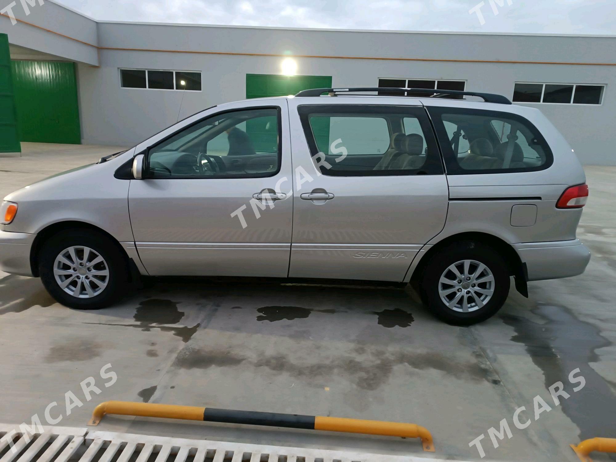 Toyota Sienna 2001 - 145 000 TMT - Сакарчага - img 3