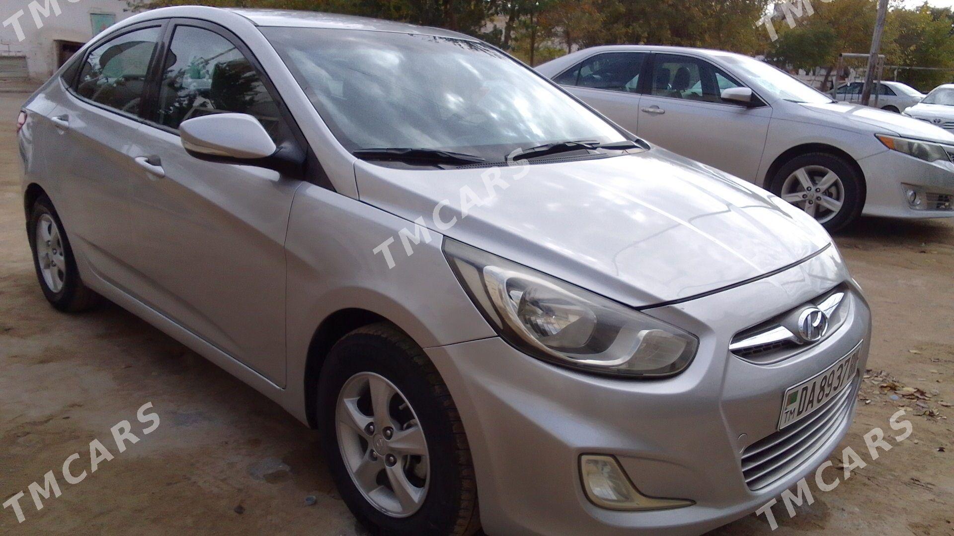 Hyundai Accent 2014 - 135 000 TMT - Türkmenbaşy - img 4