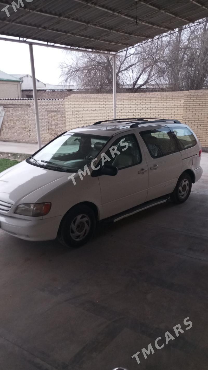 Toyota Sienna 2000 - 120 000 TMT - Мары - img 5