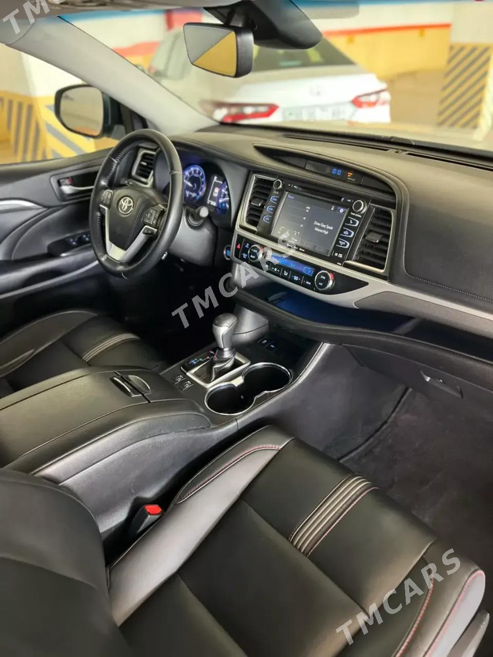 Toyota Highlander 2019 - 480 000 TMT - Aşgabat - img 7