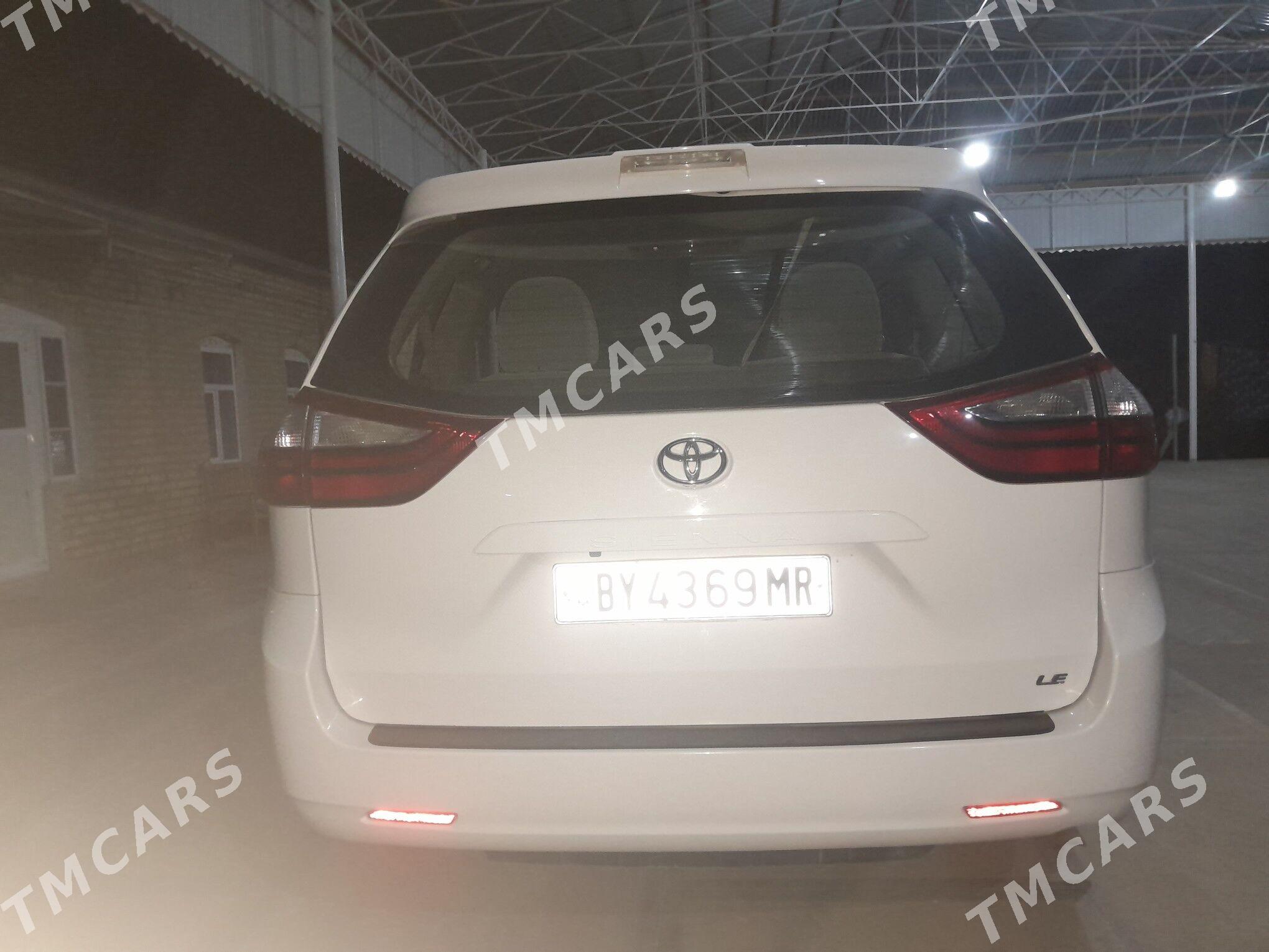 Toyota Sienna 2018 - 360 000 TMT - Мургап - img 2