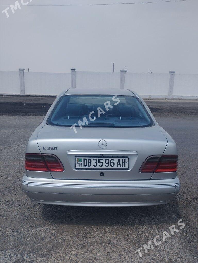 Mercedes-Benz E320 2001 - 105 000 TMT - Gyzylarbat - img 2