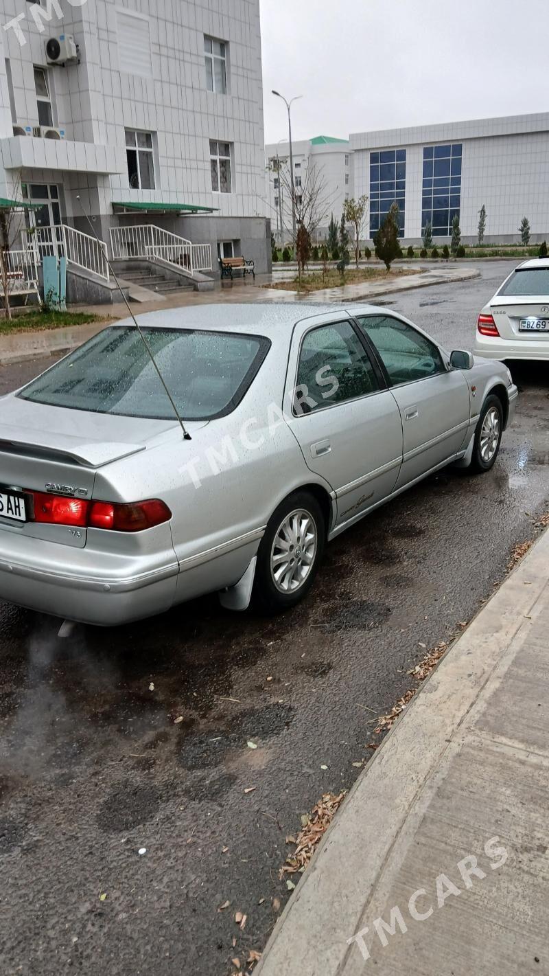 Toyota Camry 2001 - 120 000 TMT - 11 мкр - img 2