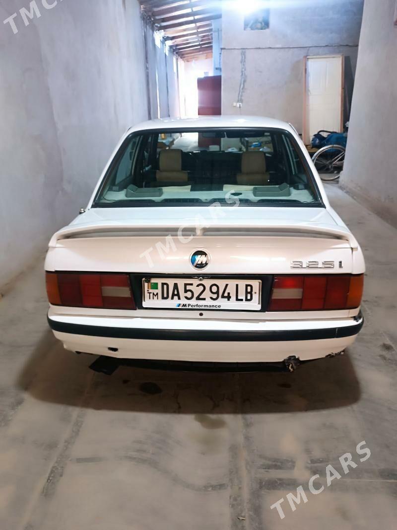 BMW 325 1990 - 40 000 TMT - Дянев - img 4