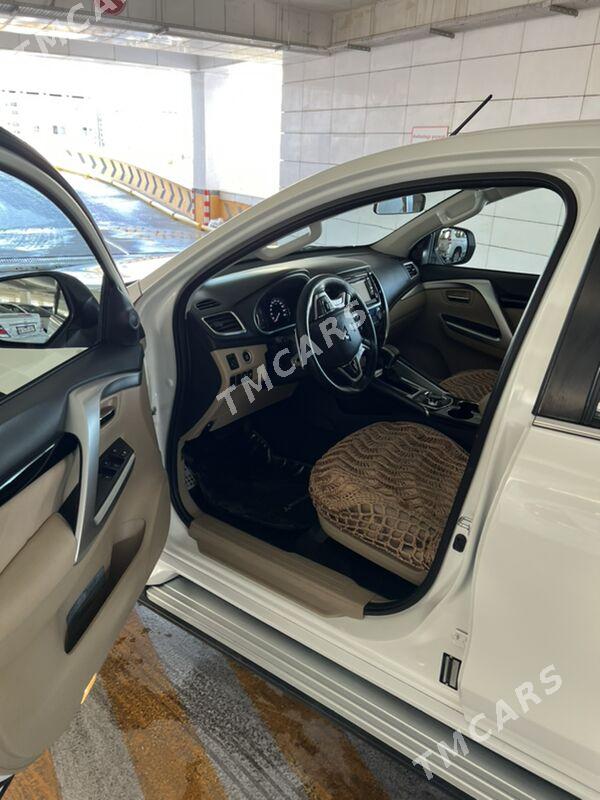 Mitsubishi Montero Sport 2019 - 340 000 TMT - Aşgabat - img 5