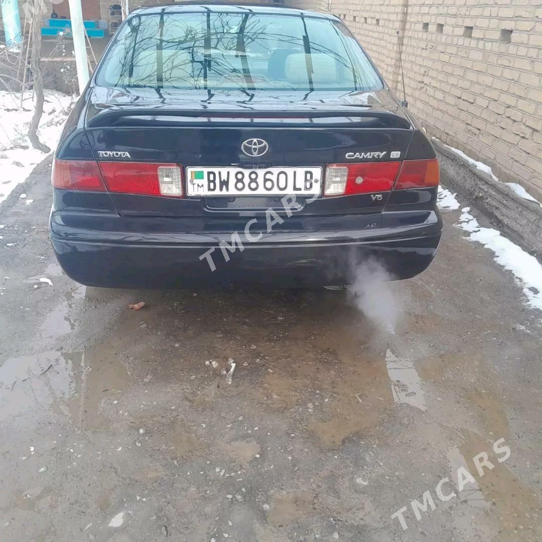 Toyota Camry 2001 - 125 000 TMT - Garabekewül - img 2