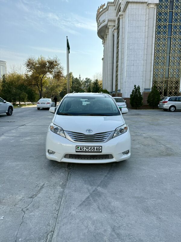 Toyota Sienna 2017 - 318 000 TMT - Ашхабад - img 3