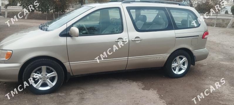 Toyota Sienna 2002 - 170 000 TMT - Кёнеургенч - img 5