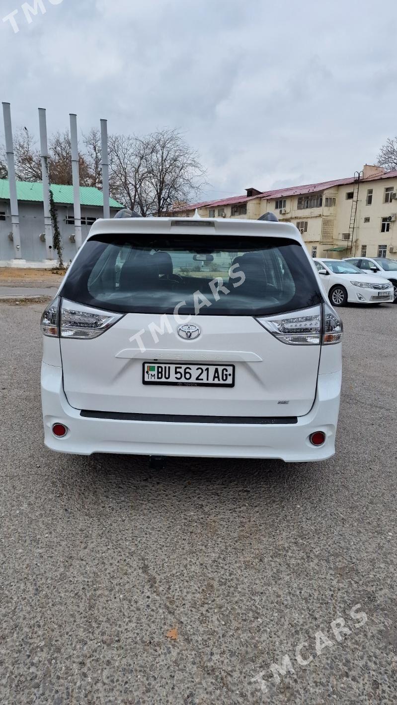 Toyota Sienna 2018 - 400 000 TMT - Aşgabat - img 2