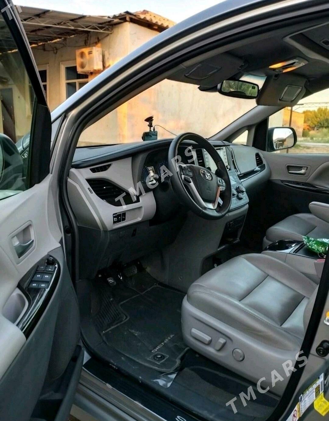 Toyota Sienna 2019 - 420 000 TMT - Türkmenabat - img 2