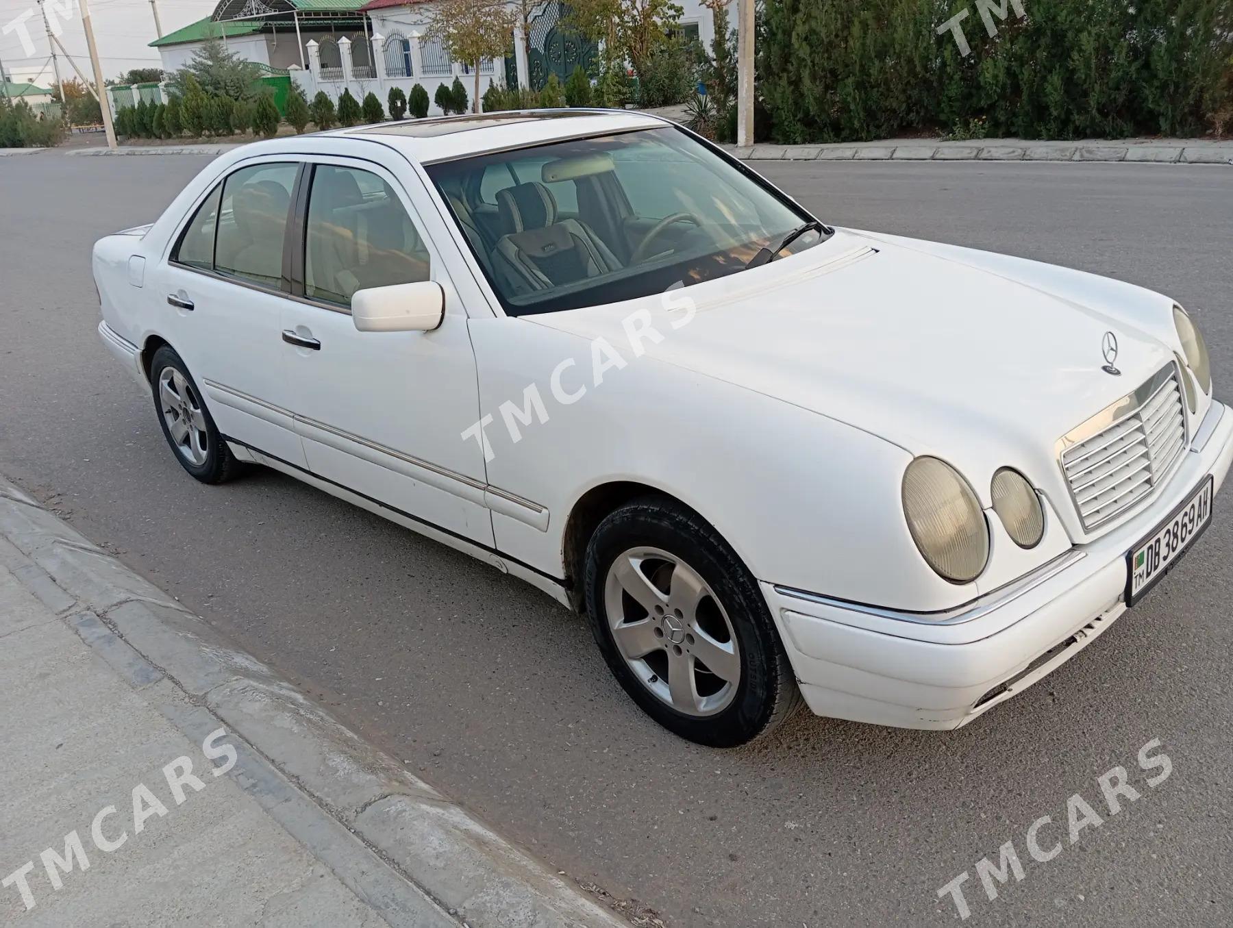 Mercedes-Benz E320 1999 - 28 000 TMT - Анев - img 3