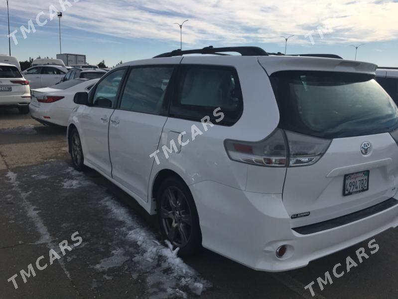 Toyota Sienna 2018 - 410 000 TMT - Aşgabat - img 6