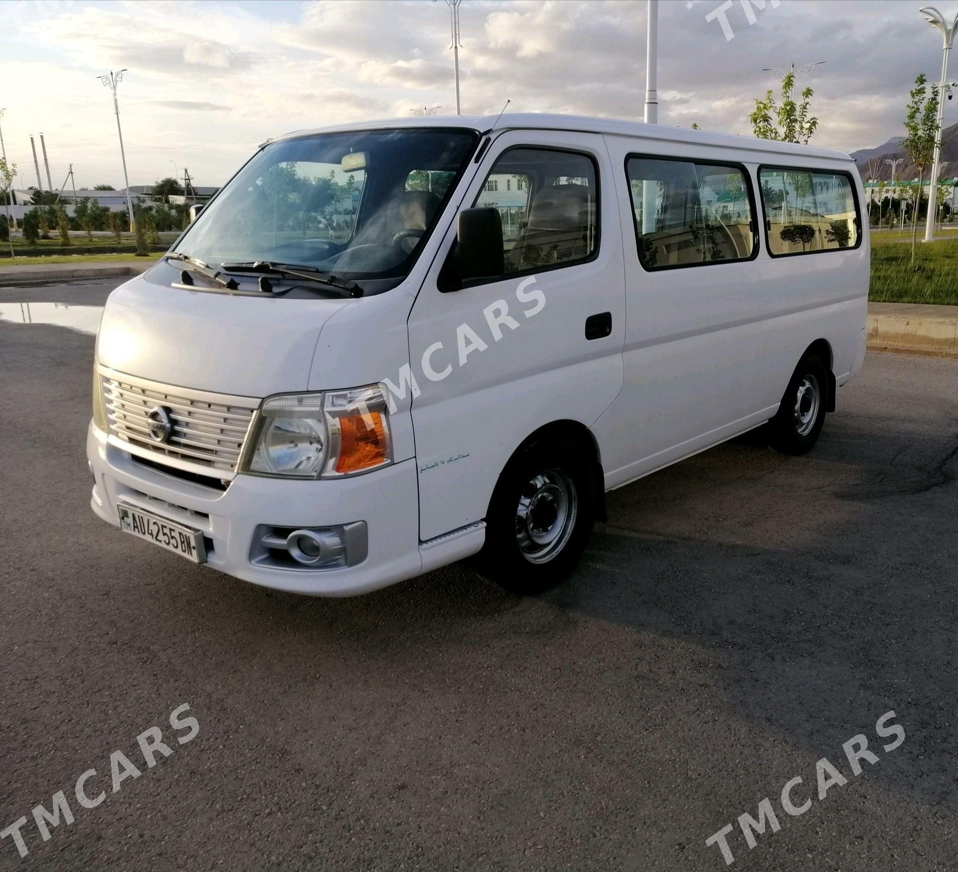 Nissan Urvan 2008 - 156 000 TMT - Балканабат - img 3