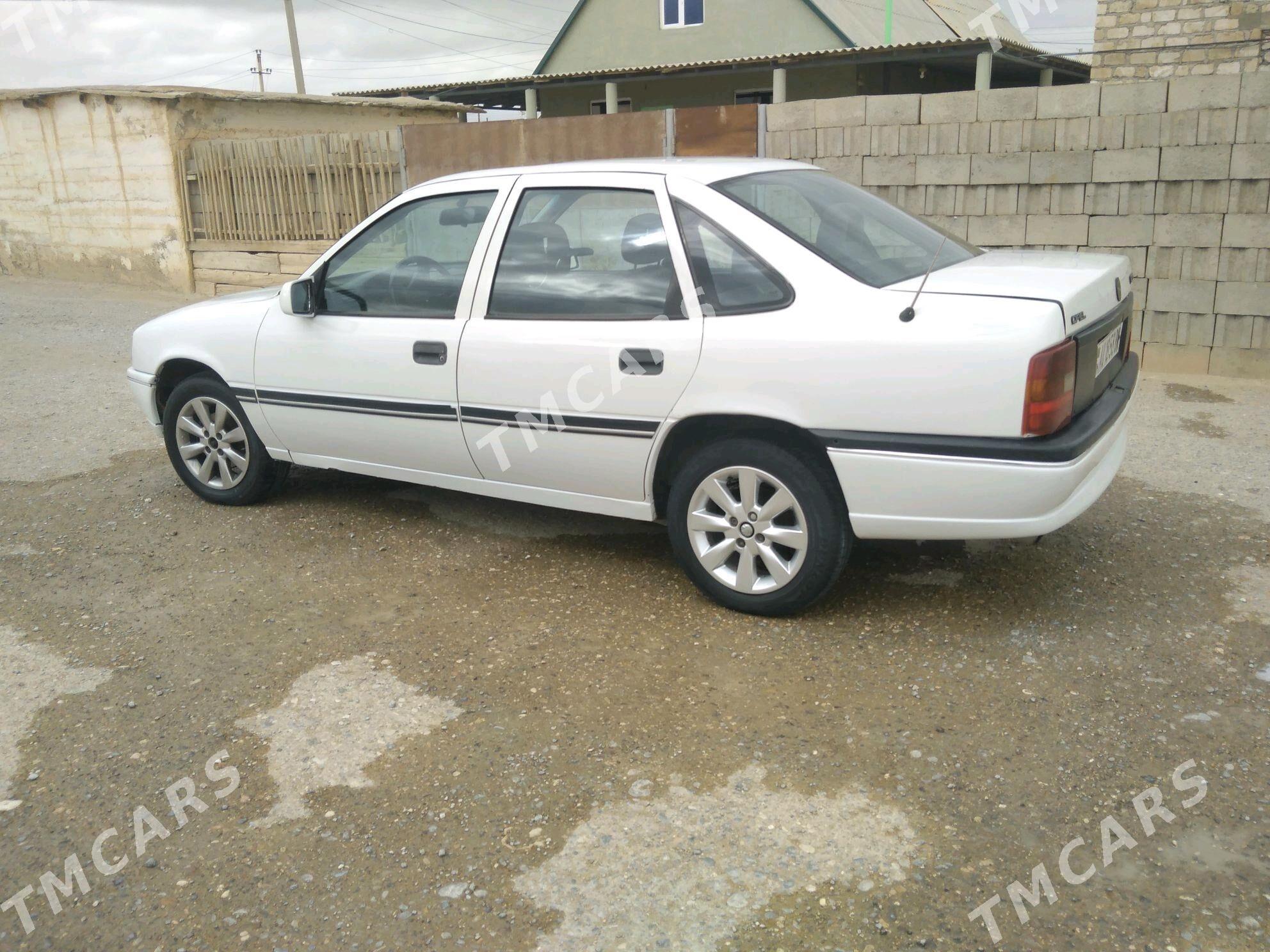 Opel Vectra 1992 - 34 000 TMT - Gumdag - img 3