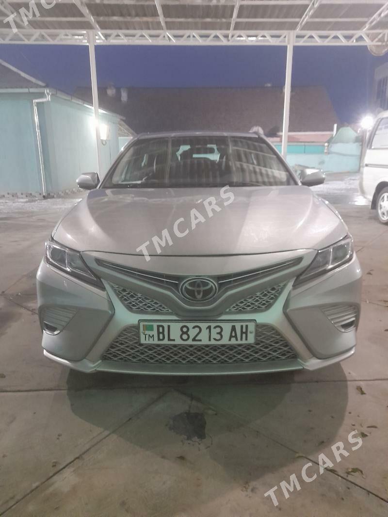 Toyota Camry 2019 - 320 000 TMT - Bäherden - img 5