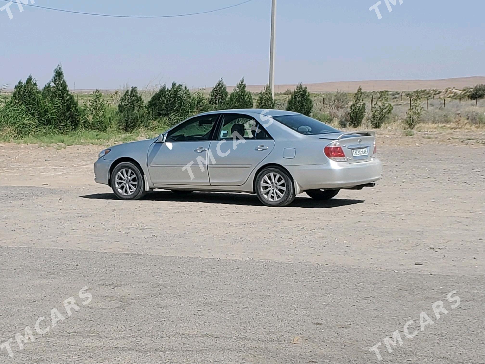 Toyota Camry 2003 - 155 000 TMT - Бабадайхан - img 2