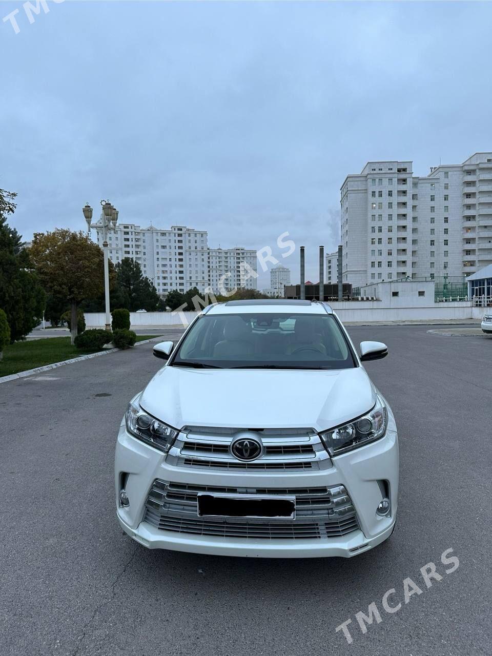 Toyota Highlander 2018 - 565 000 TMT - Ашхабад - img 4