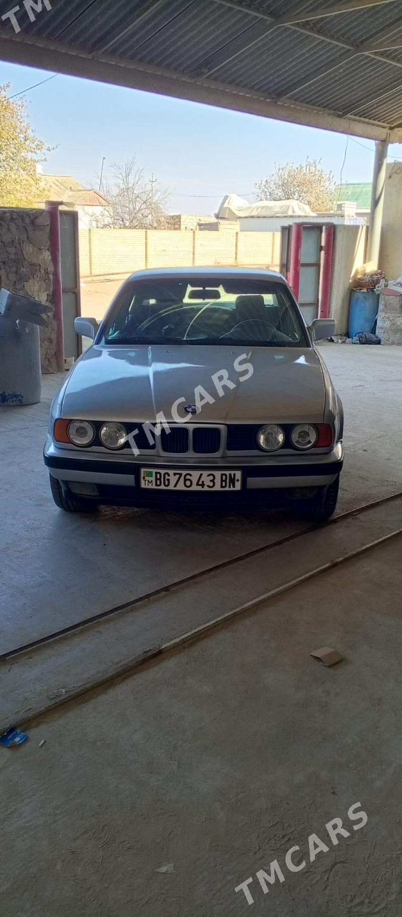 BMW 5 Series 1994 - 45 000 TMT - Хазар - img 4