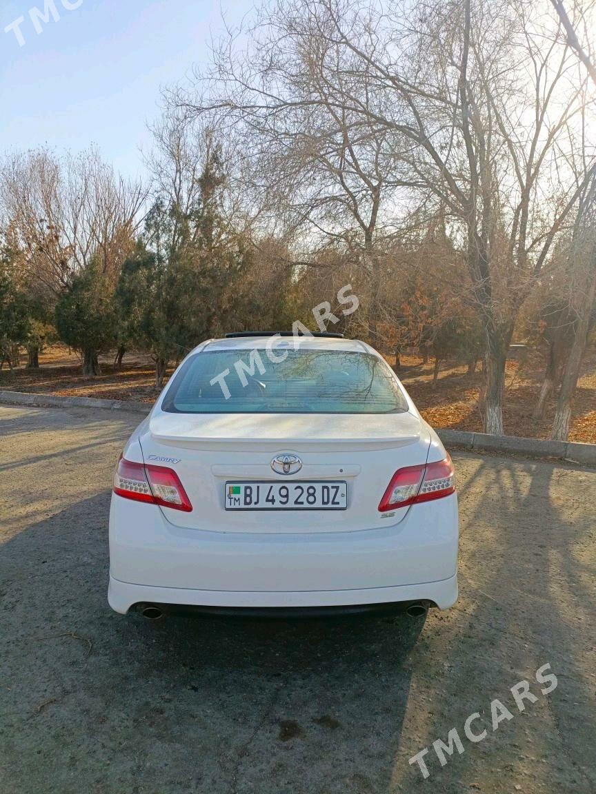 Toyota Camry 2010 - 216 000 TMT - Дашогуз - img 6