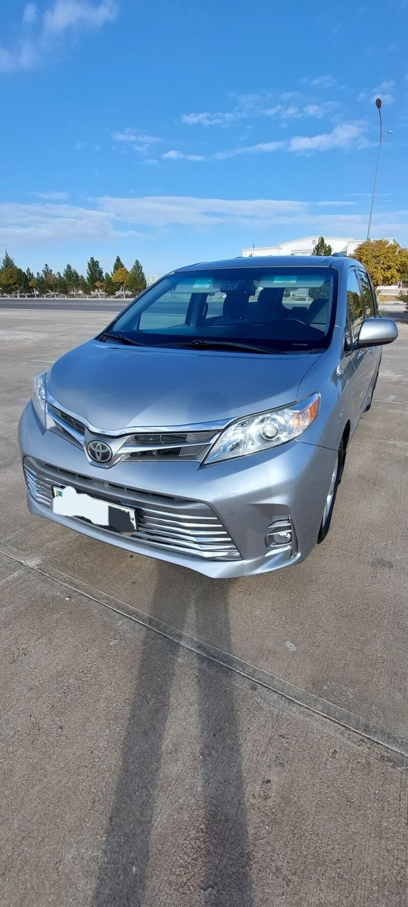 Toyota Sienna 2018 - 355 000 TMT - Улица Г. Кулиева (Объездная) - img 2