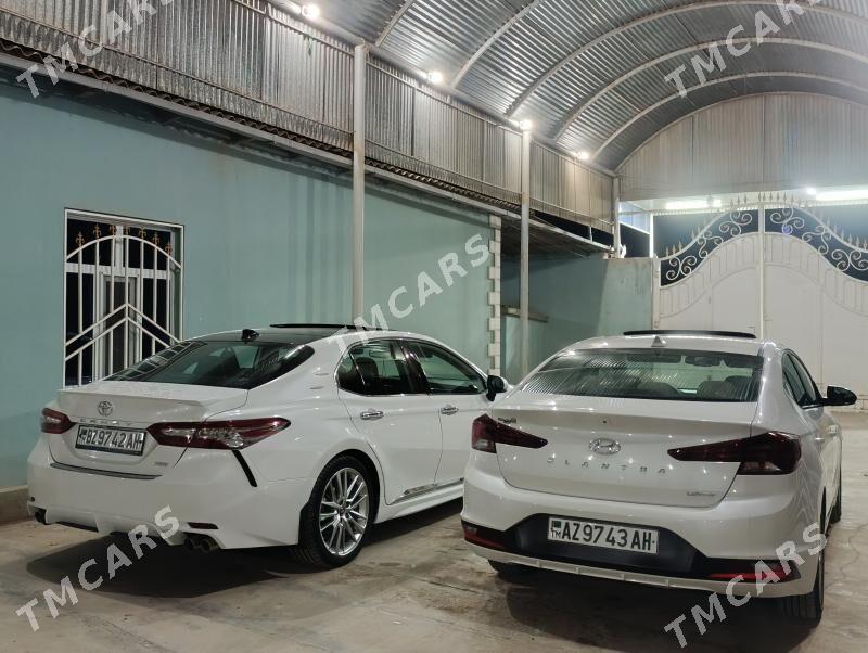 Toyota Camry 2019 - 340 000 TMT - Tejen - img 8