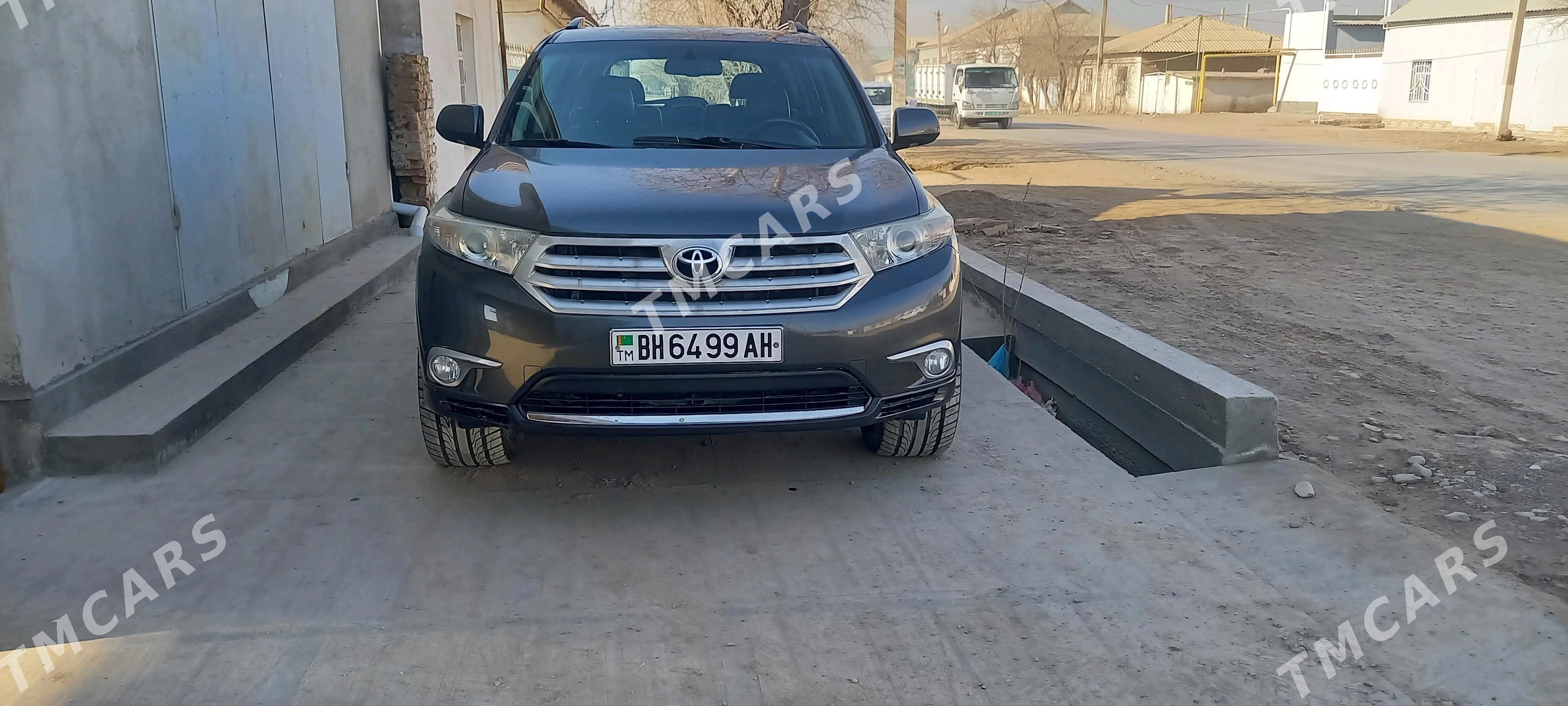 Toyota Highlander 2013 - 300 000 TMT - Tejen - img 2