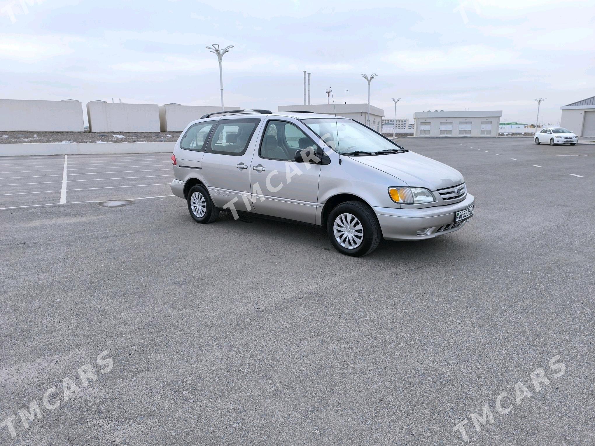 Toyota Sienna 2002 - 162 000 TMT - Türkmenabat - img 2