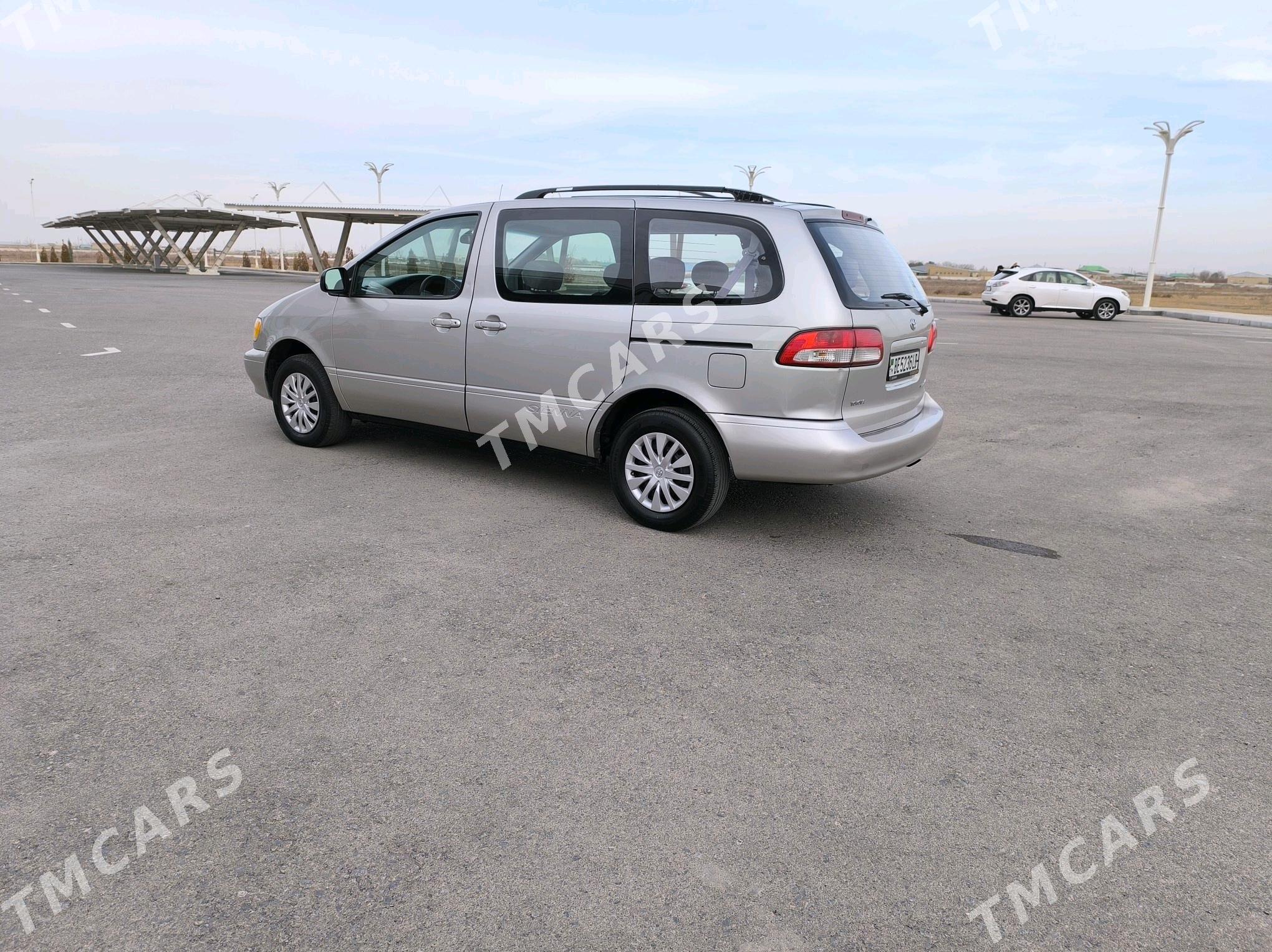 Toyota Sienna 2002 - 162 000 TMT - Türkmenabat - img 4