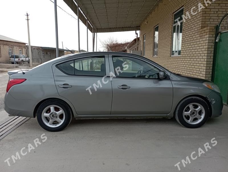 Nissan Versa 2013 - 78 000 TMT - Dänew - img 2