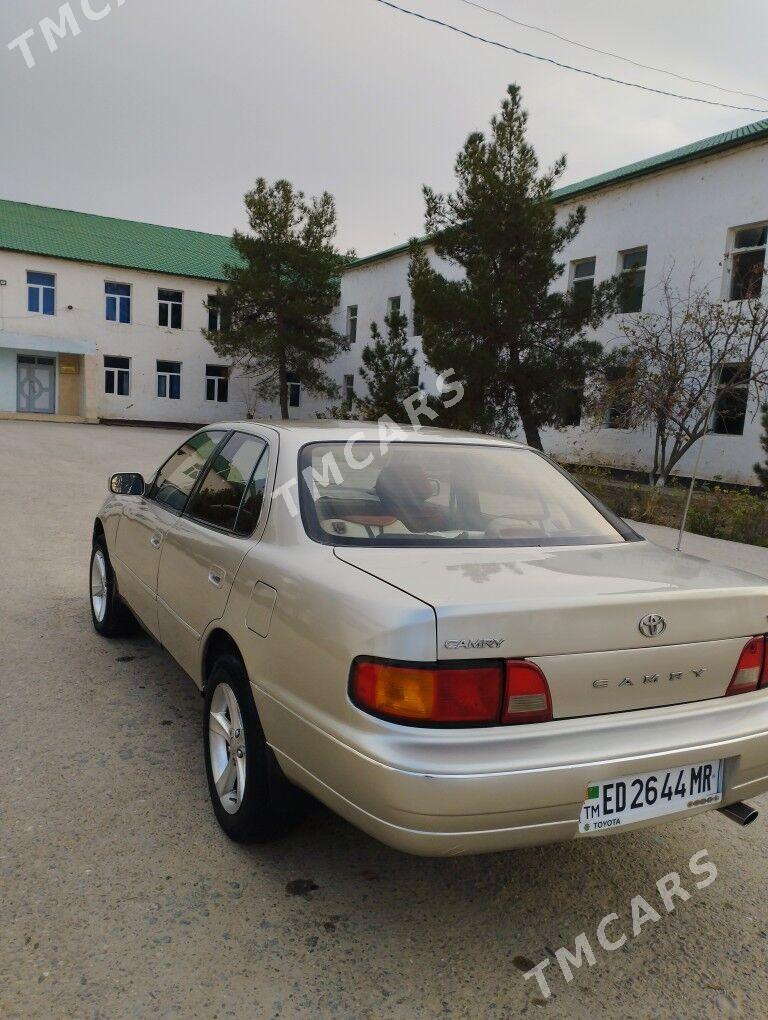 Toyota Camry 1993 - 80 000 TMT - Мары - img 5