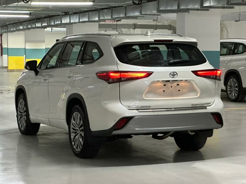 Toyota Highlander 2021 - 756 000 TMT - Ашхабад - img 4