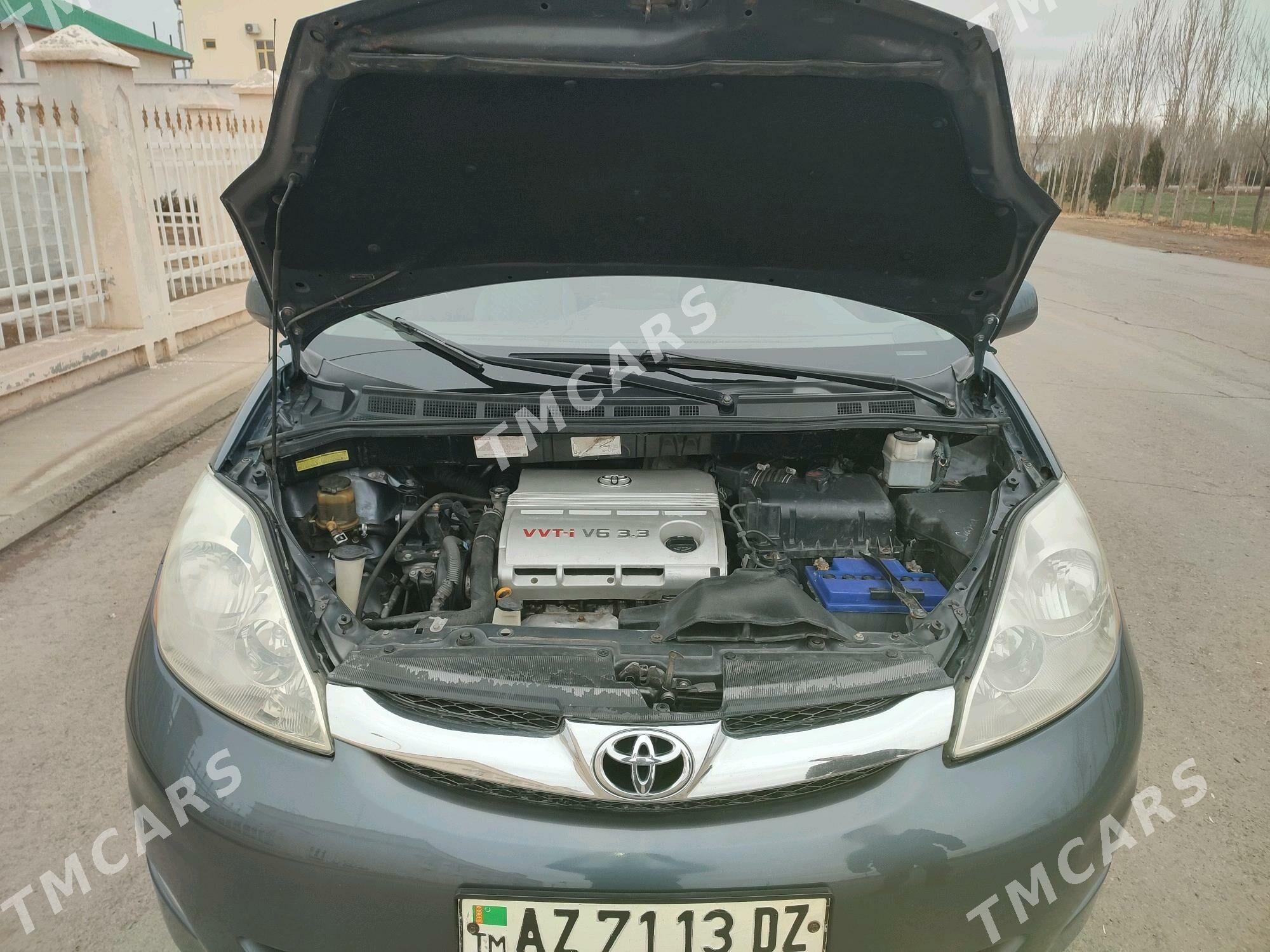 Toyota Sienna 2006 - 180 000 TMT - Губадаг - img 3