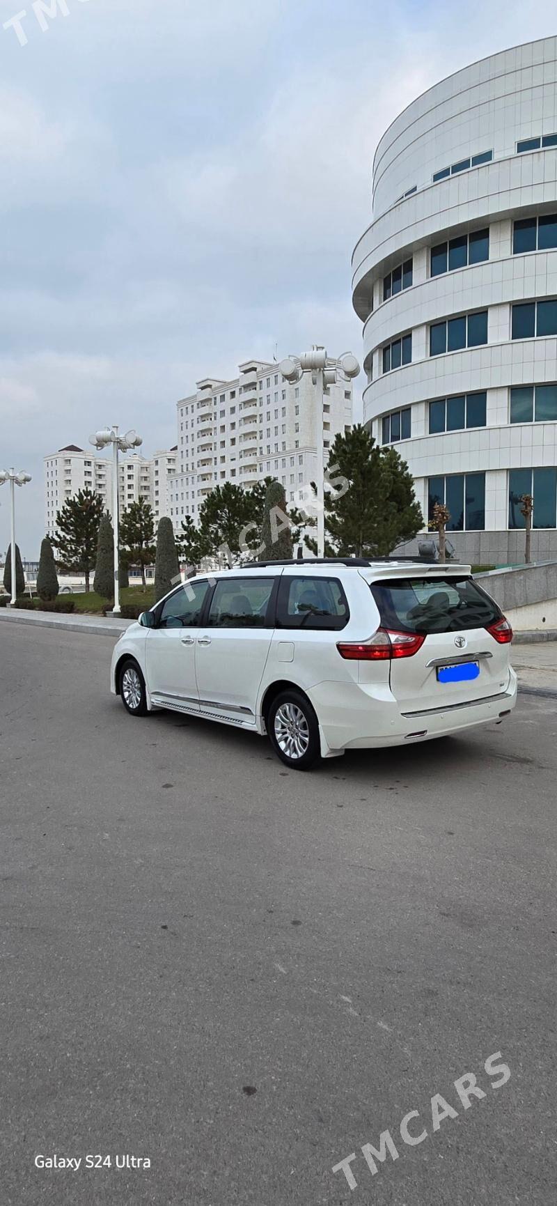 Toyota Sienna 2017 - 336 000 TMT - Aşgabat - img 4