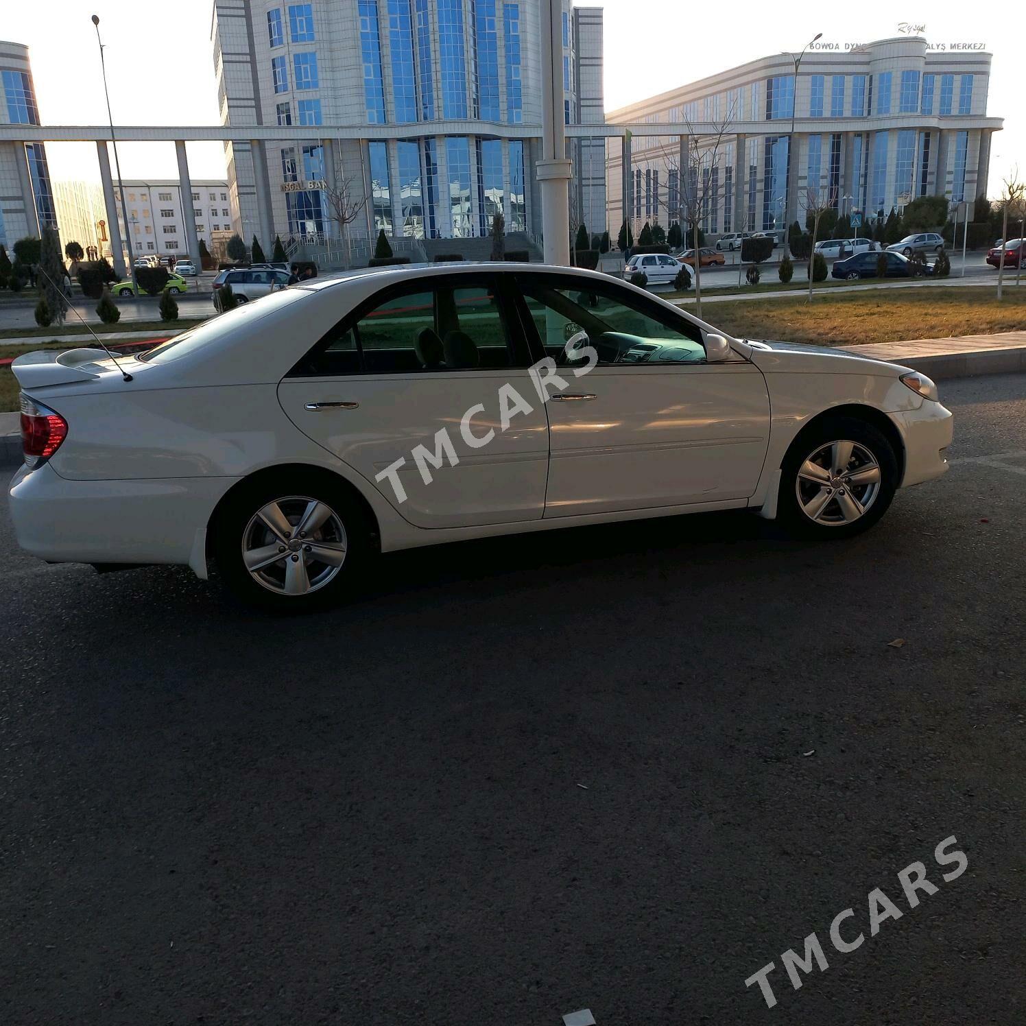 Toyota Camry 2004 - 140 000 TMT - Гурбансолтан Едже - img 4