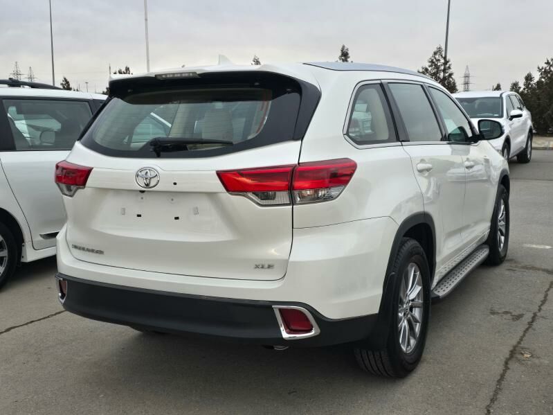 Toyota Highlander 2018 - 495 000 TMT - Aşgabat - img 2