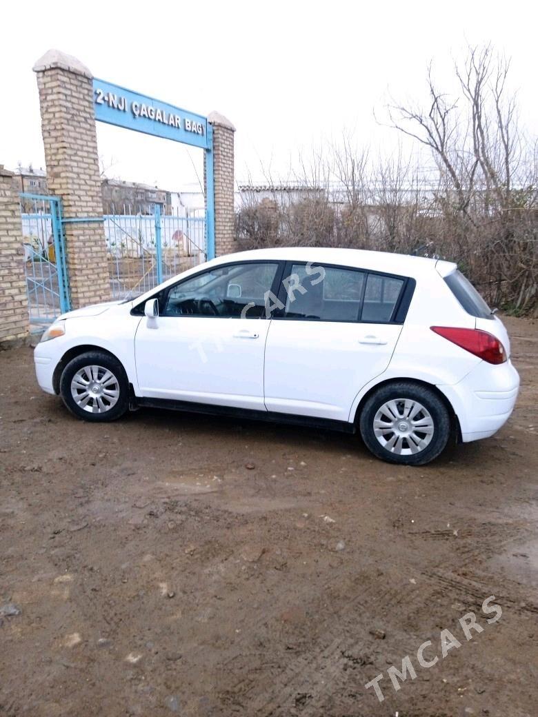 Nissan Versa 2010 - 82 000 TMT - Мары - img 2