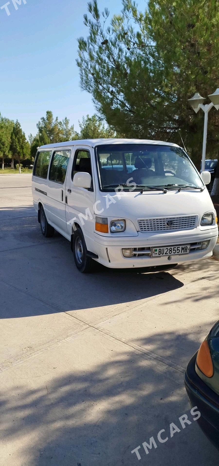 Toyota Hiace 2003 - 110 000 TMT - Сакарчага - img 2