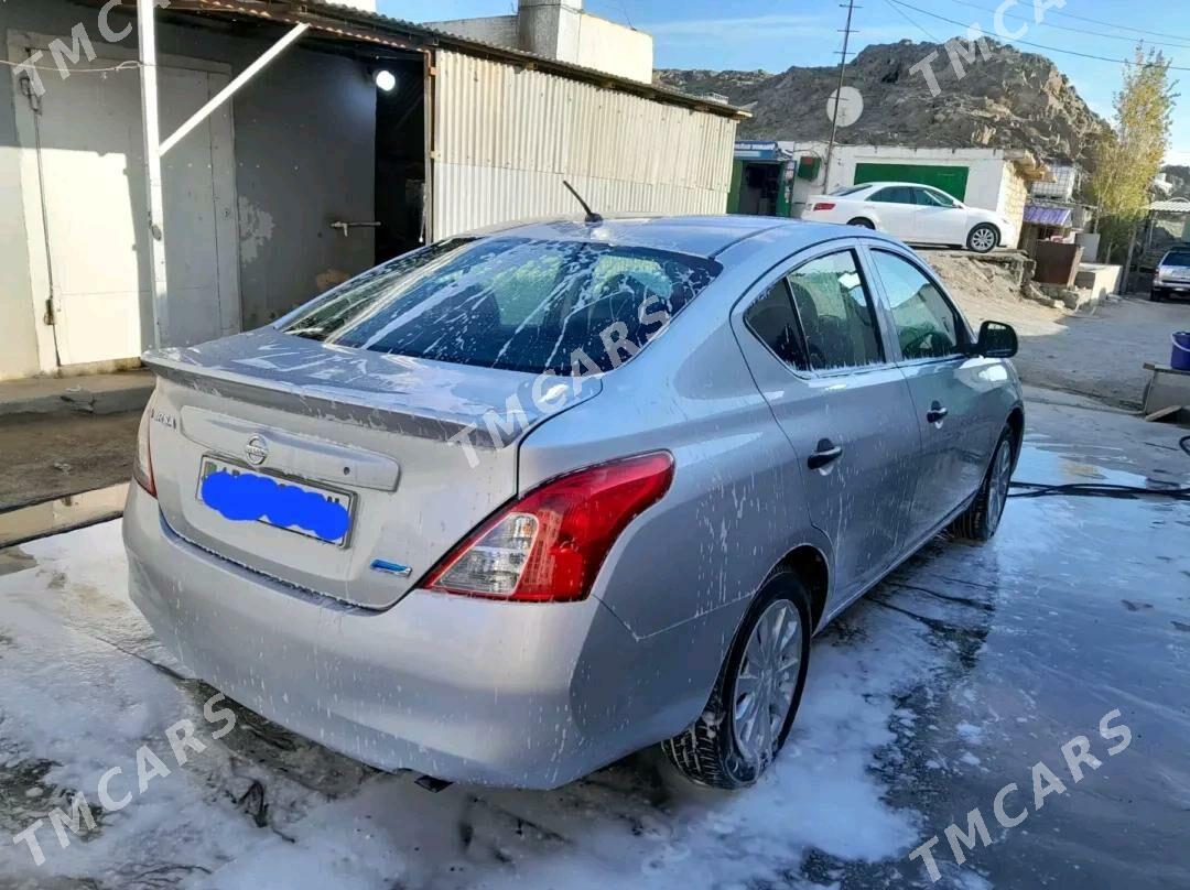 Nissan Versa 2013 - 120 000 TMT - Türkmenbaşy - img 5