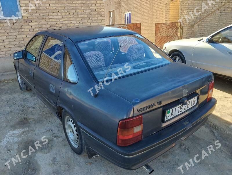 Opel Vectra 1990 - 25 000 TMT - Farap - img 2