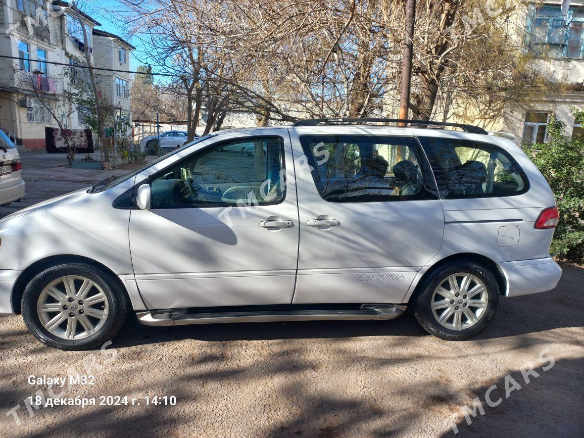 Toyota Sienna 2002 - 155 000 TMT - Ашхабад - img 3