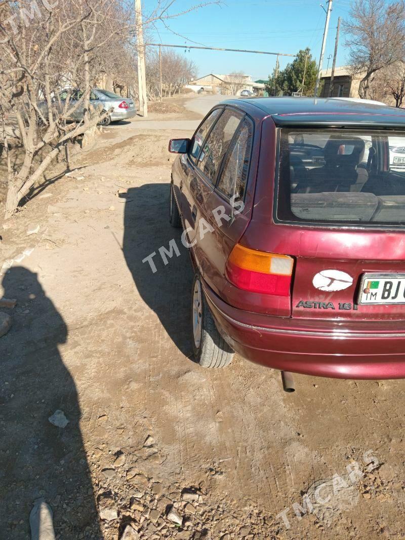 Opel Astra 1992 - 30 000 TMT - Саят - img 3