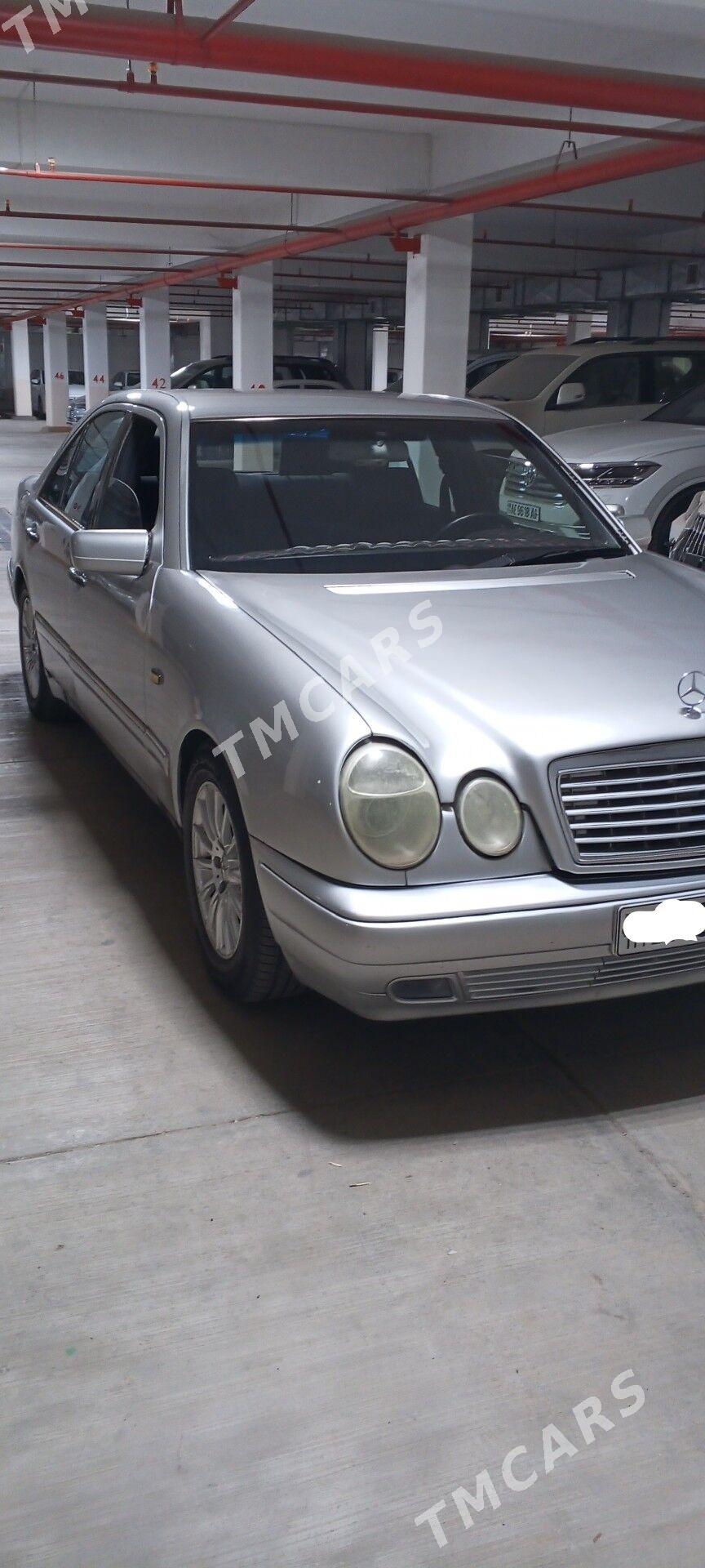 Mercedes-Benz E320 1996 - 70 000 TMT - Gurtly - img 3