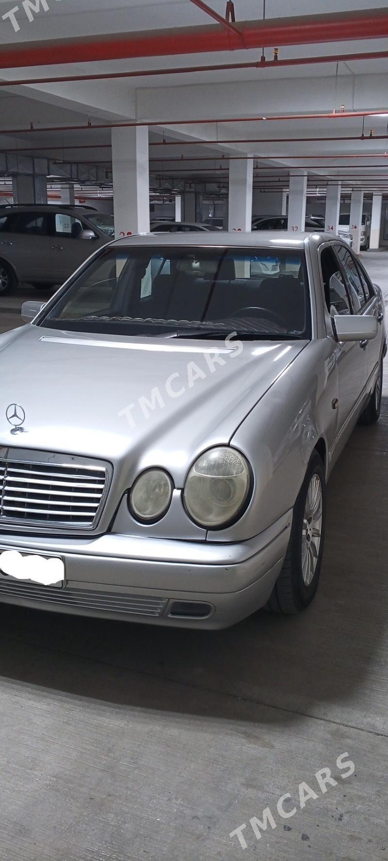 Mercedes-Benz E320 1996 - 70 000 TMT - Gurtly - img 2