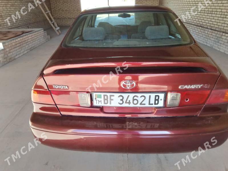 Toyota Camry 2000 - 125 000 TMT - Halaç - img 5