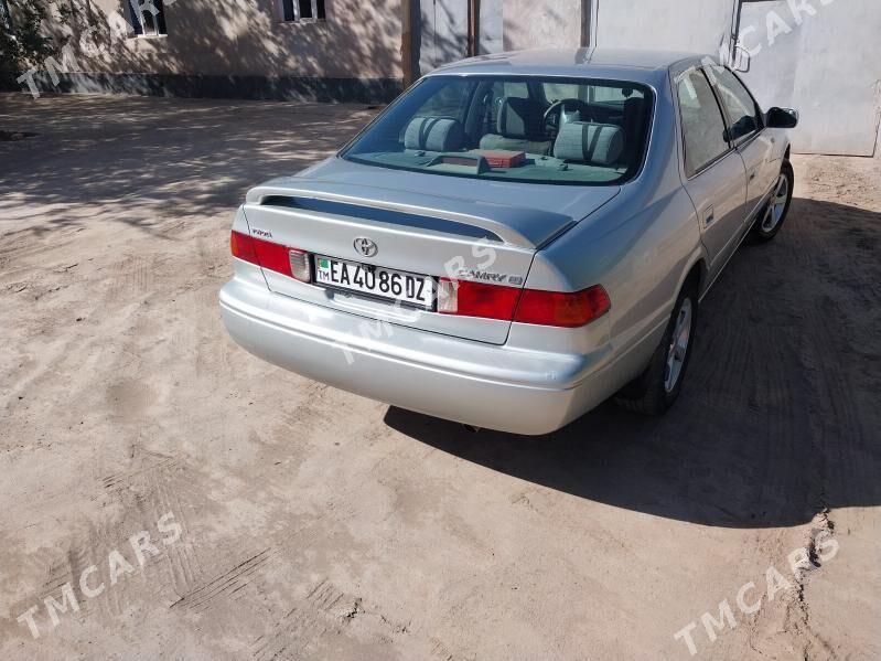 Toyota Camry 2000 - 140 000 TMT - Кёнеургенч - img 3