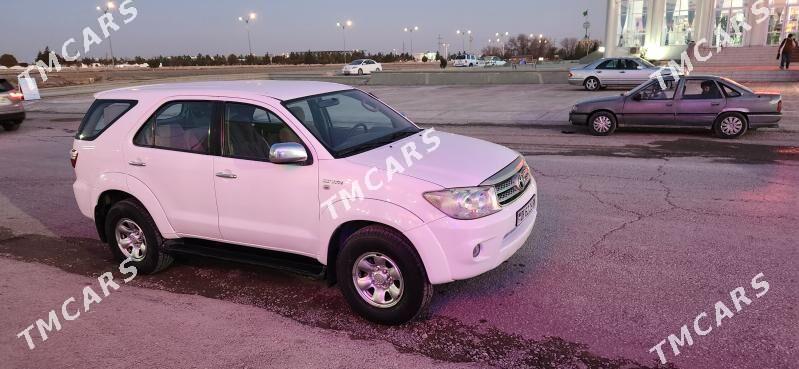 Toyota Fortuner 2012 - 240 000 TMT - Туркменбаши - img 4